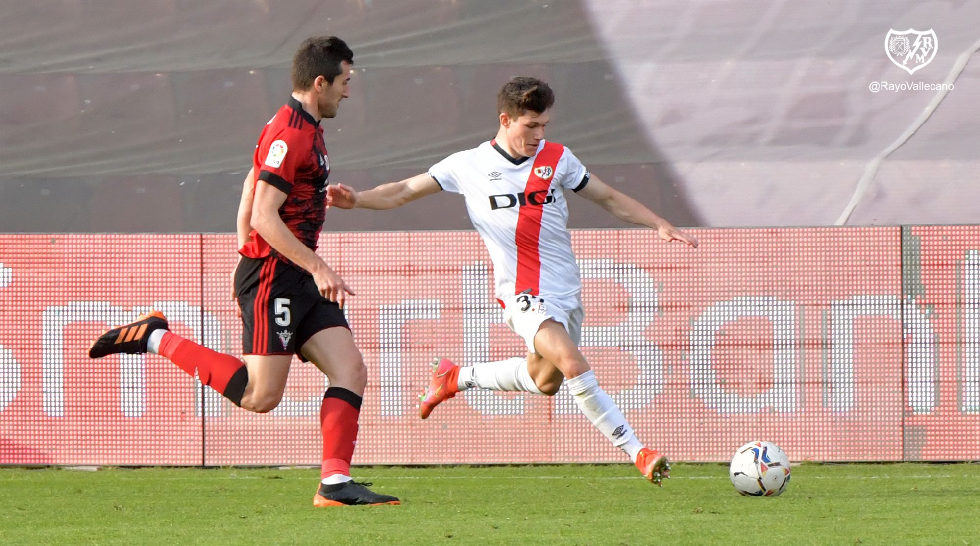 Fran García y Daniel Vivian en un Rayo Vallecano-Mirandés