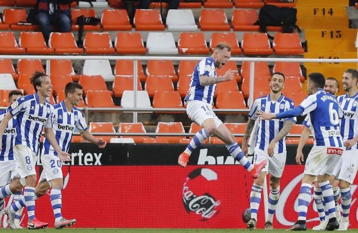 Guidetti celebra su gol en Mestalla