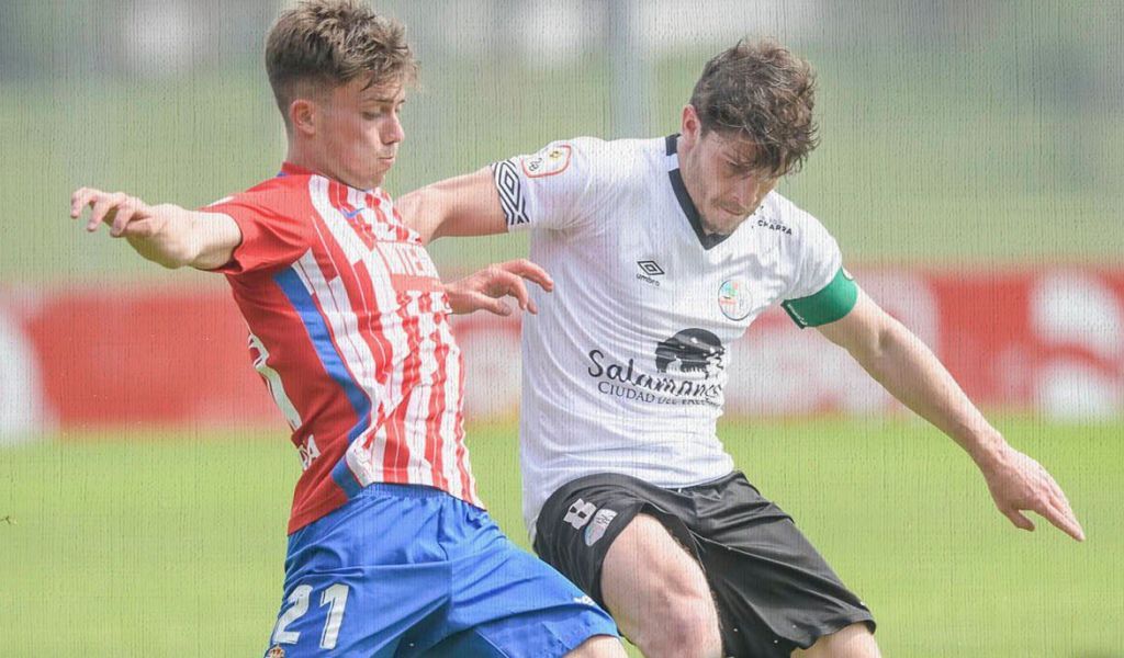 Lucas Suárez y Amaro en un Sporting B - Salamanca