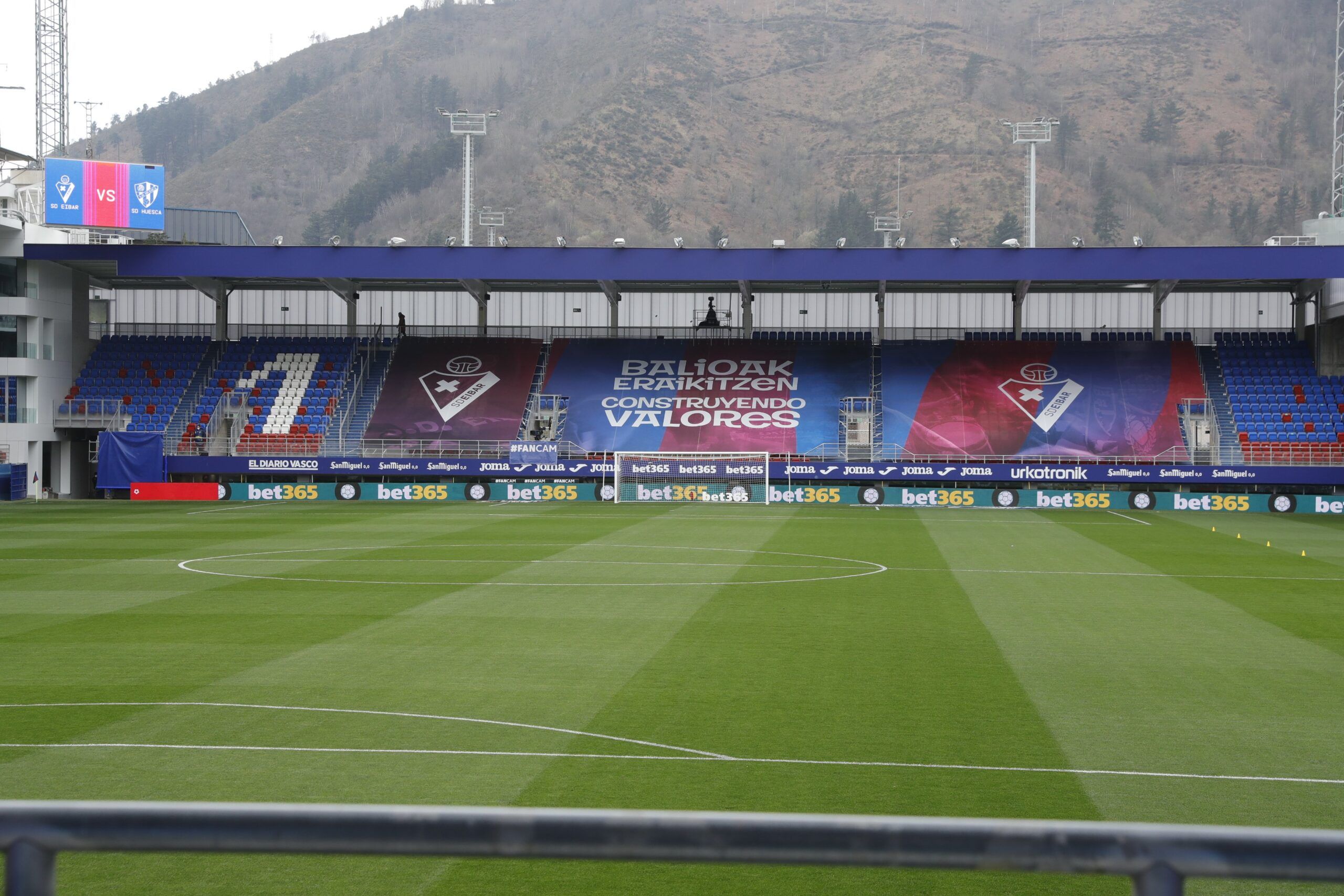 Tribuna de Ipurua