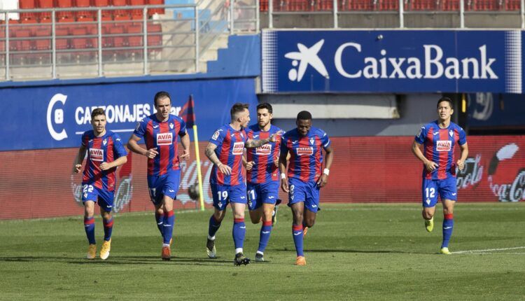 Eibar celebrando un gol