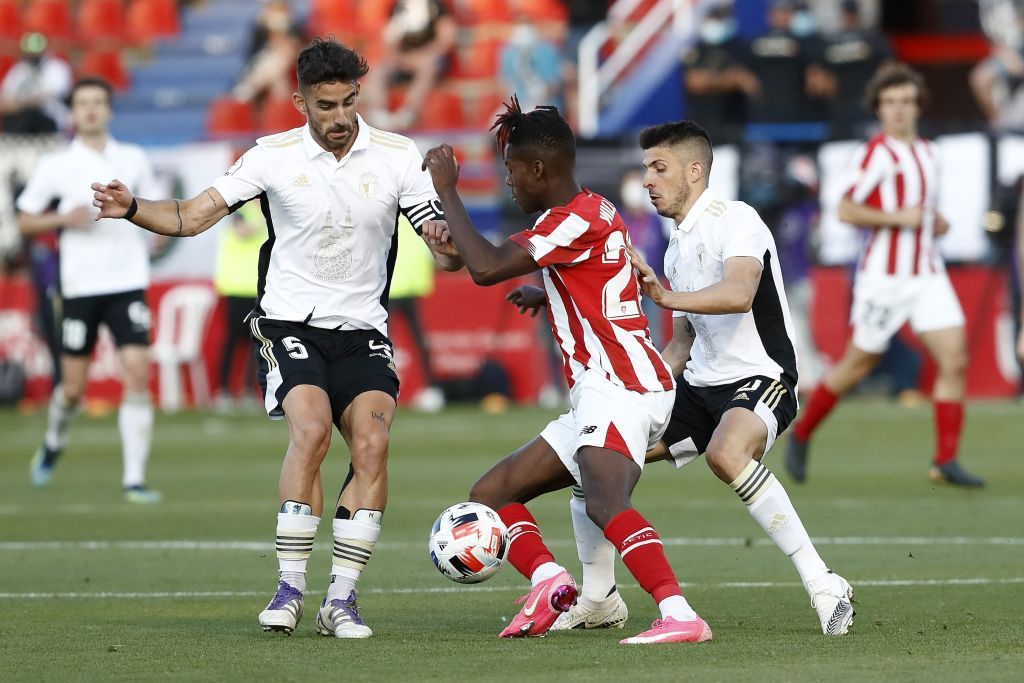 Eneko Undabarrena y Nico Williams en la final por el ascenso