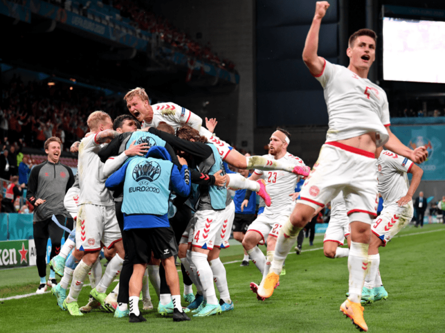 Dinamarca celebra un gol. Foto: UEFA EURO 2020.