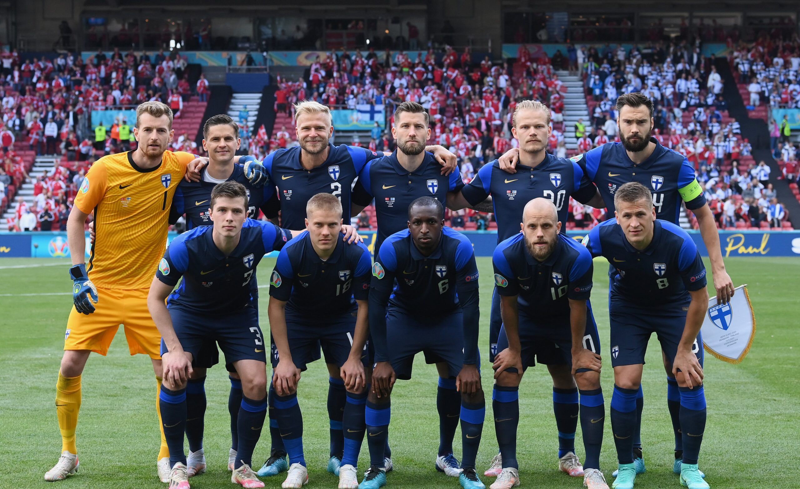 Once titular de Finlandia contra Dinamarca. | Foto: UEFA