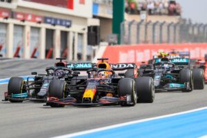 Max Verstappen se pone en modo campeón; tambalea el imperio Hamilton Max Verstappen se pone en modo campeón; tambalea el imperio Hamilton