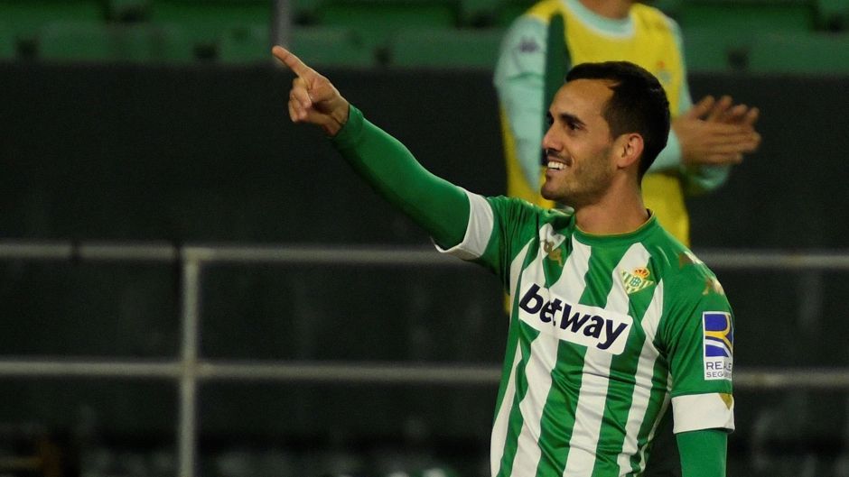 Juanmi en un partido con el Real Betis