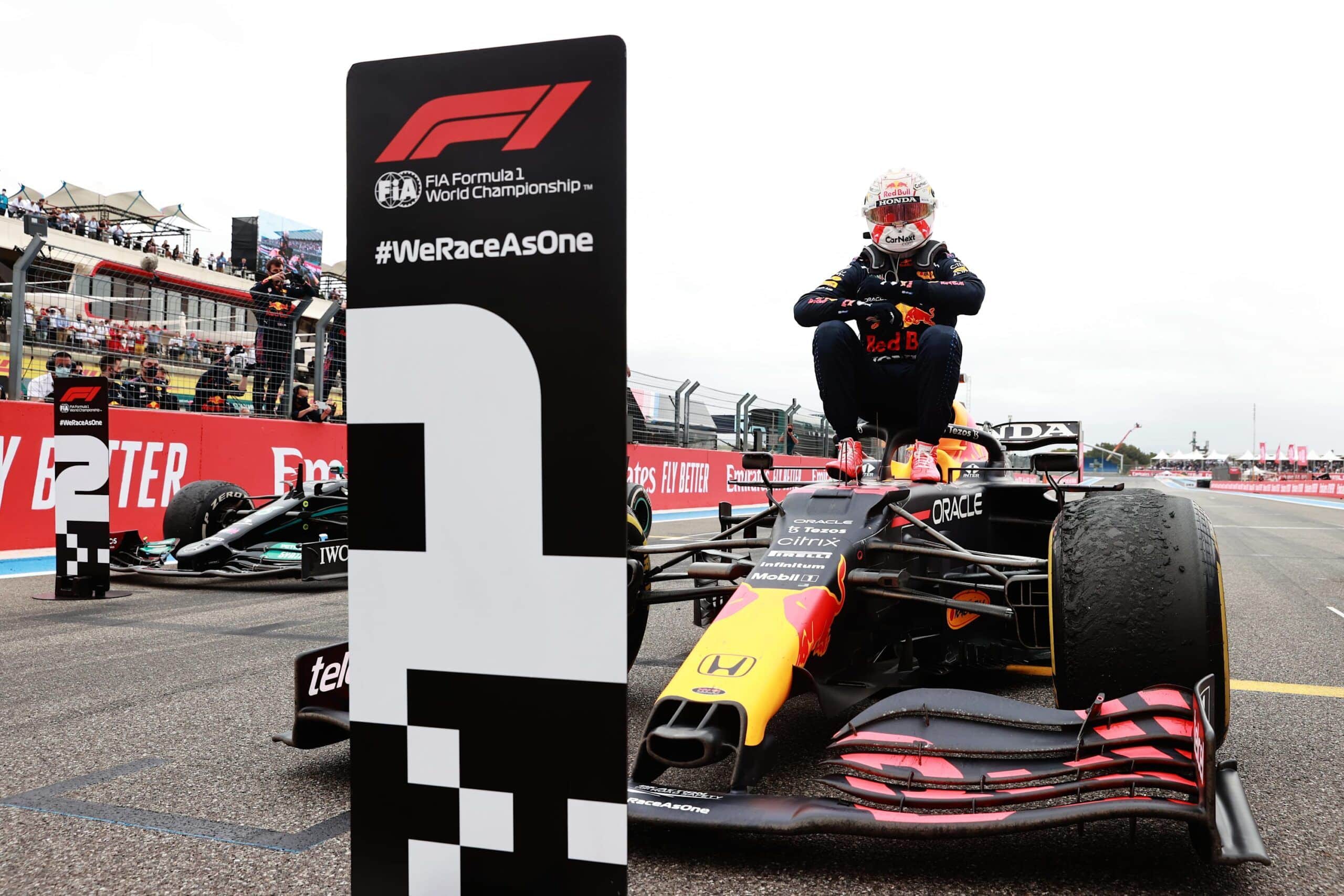 Max Verstappen se pone en modo campeón; tambalea el imperio Hamilton