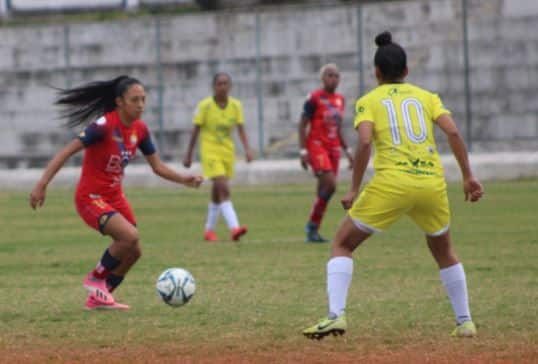 ESPUCE 3-2 El Nacional