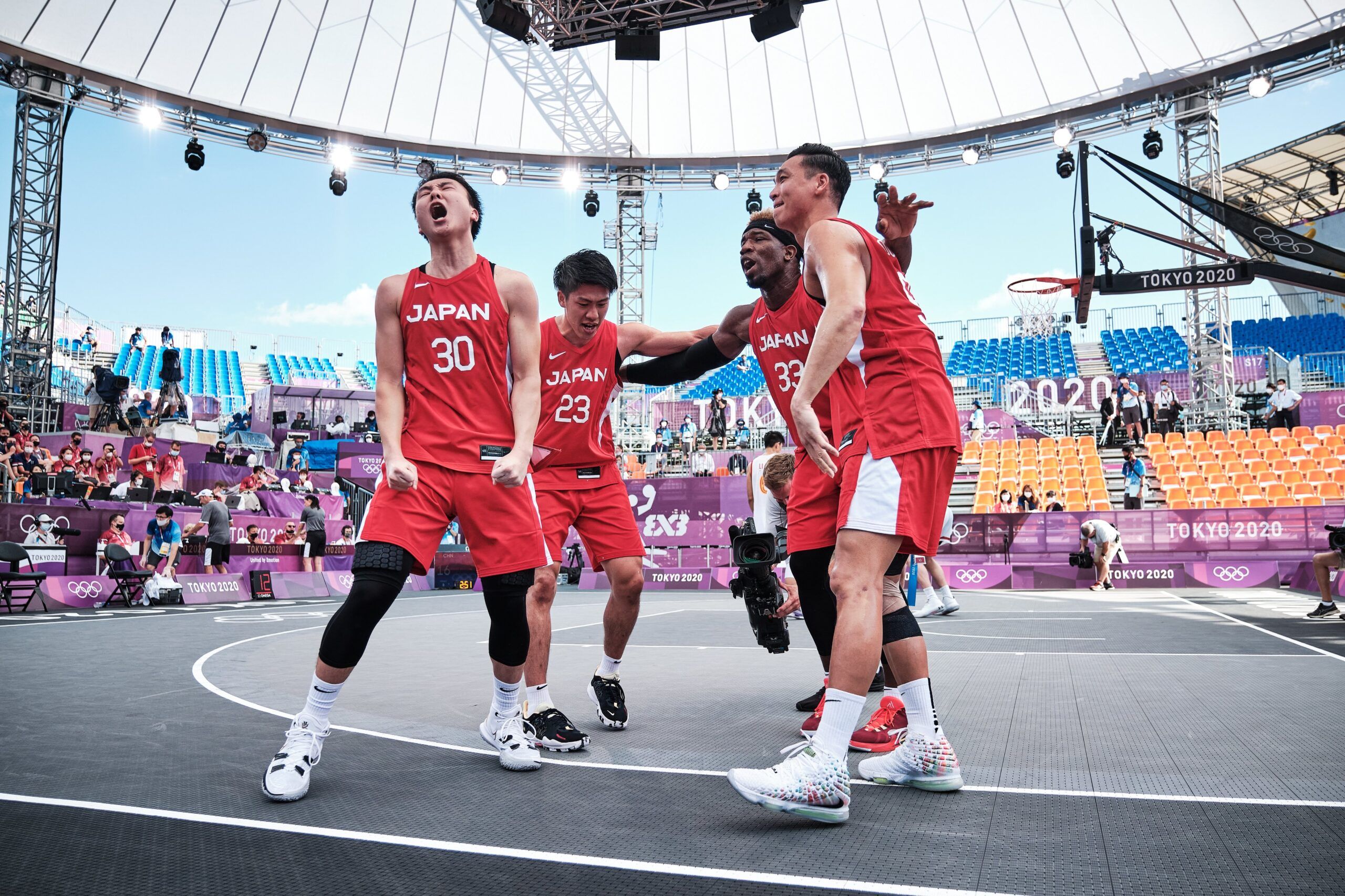 Japón celebrando su clasificación para cuartos de final. Foto: @FIBA3x3