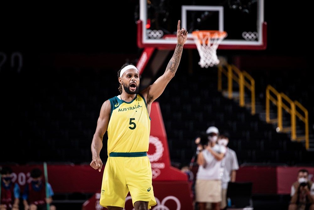 Patty Mills celebran una acción en su encuentro ante Alemania. Foto: Web de FIBA