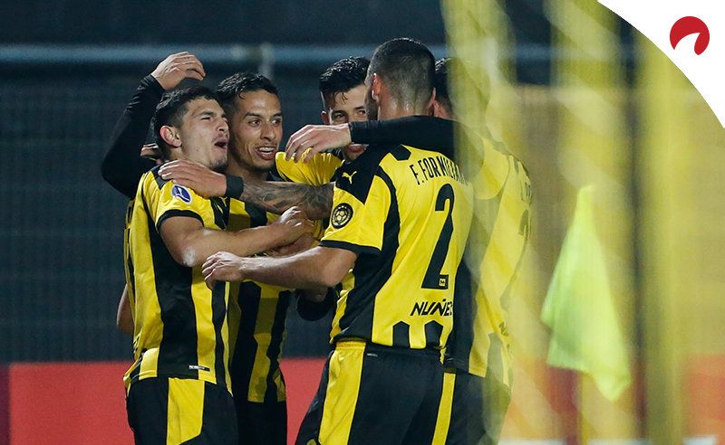 Peñarol celebrando el 2-0 ante Nacional