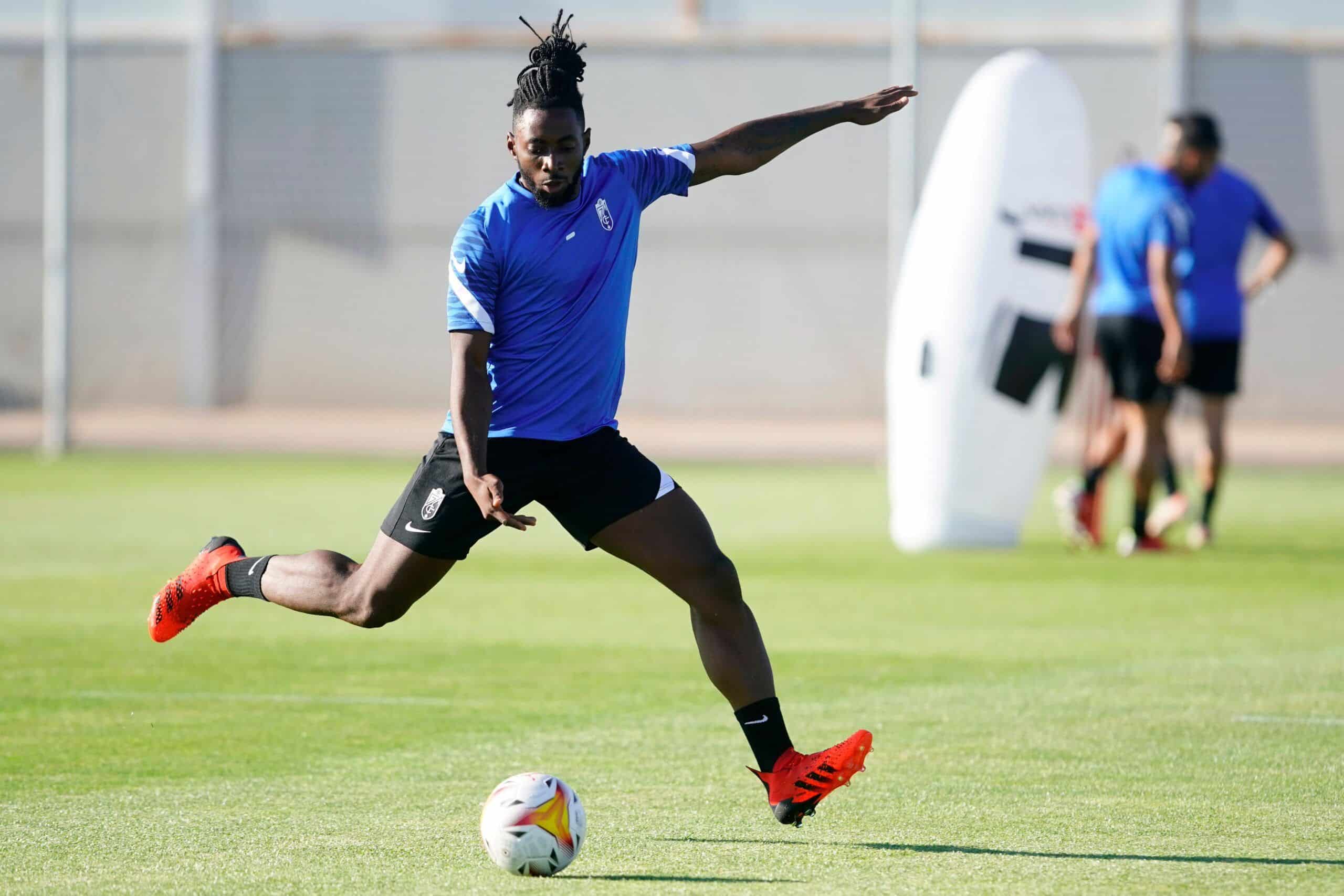 Eteki en pretemporada