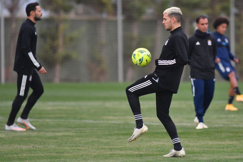 Álex Gallar en un entrenamiento en 2020 con el Cartagena