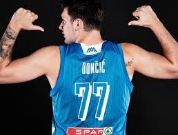 Luka Doncic con la camiseta de Eslovenia. Foto: FIBA