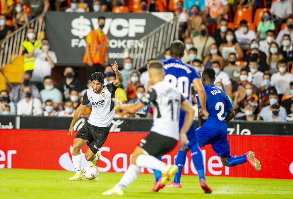 Gonzalo Guedes y Mamardashvili fueron los protagonistas del primer partido de liga| Valencia CF