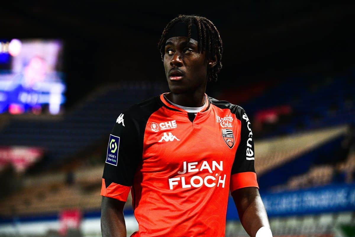 Trevoh Chalobah en el Lorient