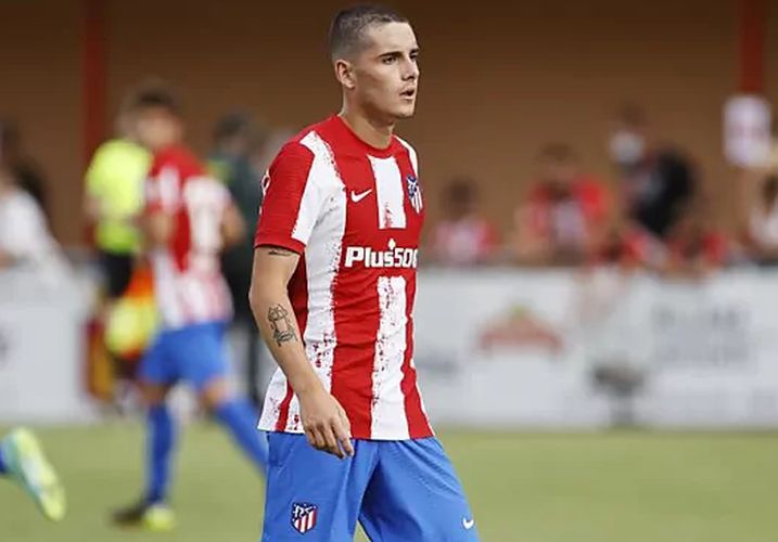 Sergio Camello en julio de 2021 con el Atlético de Madrid