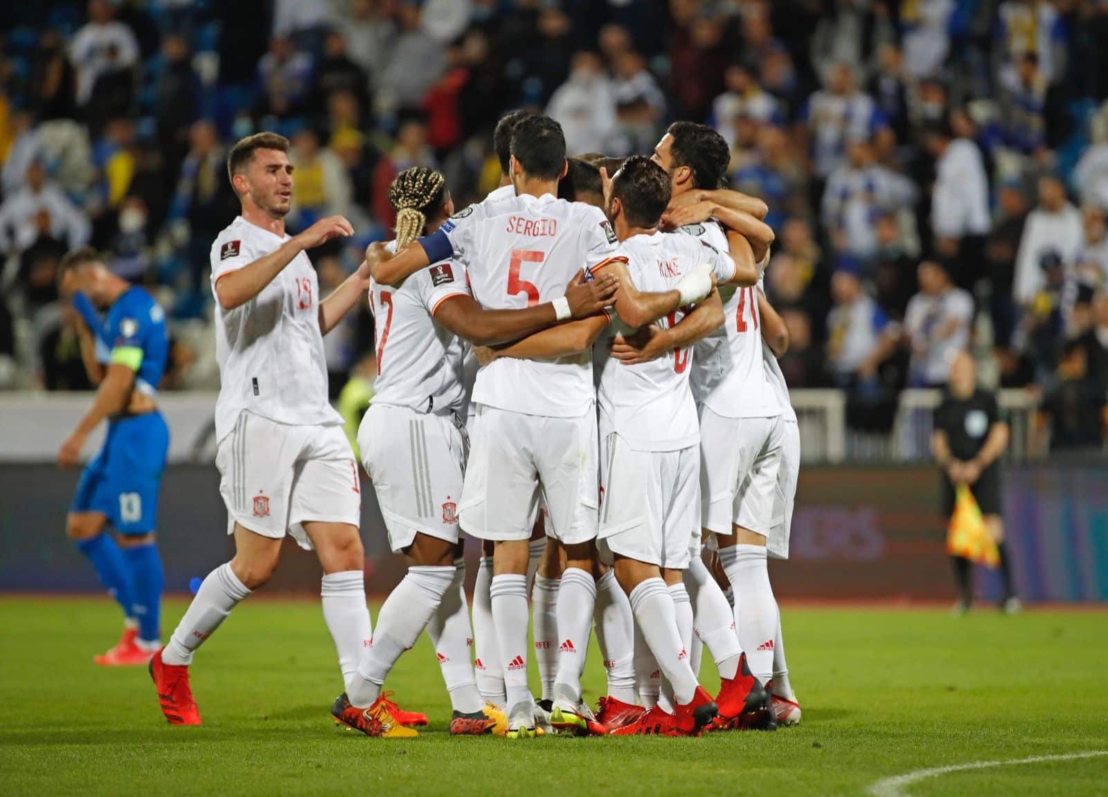 Celebración del último gol. Fuente. @sefutbol