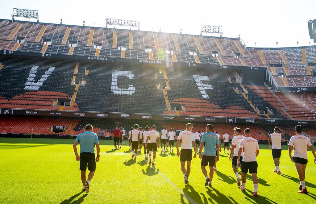 El Valencia CF se ha ejercitado esta mañana en Mestalla en la víspera del partido frente al Real Madrid| Valencia CFl