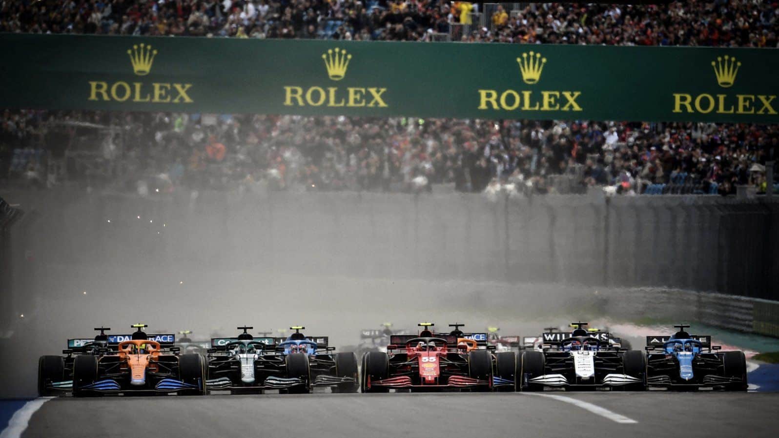 De las mejores postales que ha dejado la Fórmula 1 en 2021, el arranque del Gran Premio de Rusia. Imagen: Alexander Nemenov, AFP/Getty Images.
