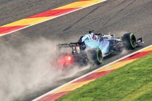 El agua de Spa hundió a la Fórmula 1 en la mayor farsa de su historia 