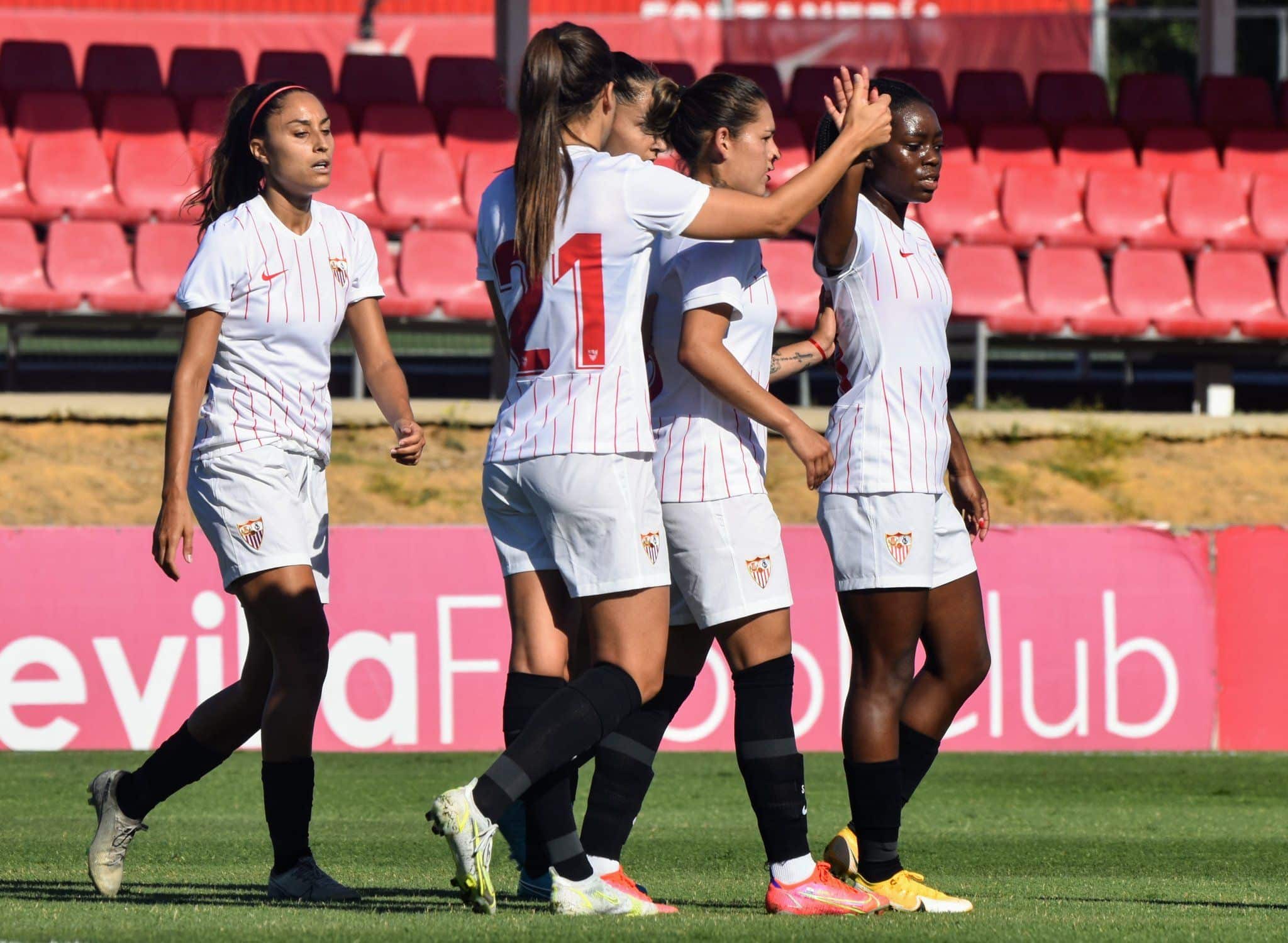 foto del twitter del Sevilla FC femenino