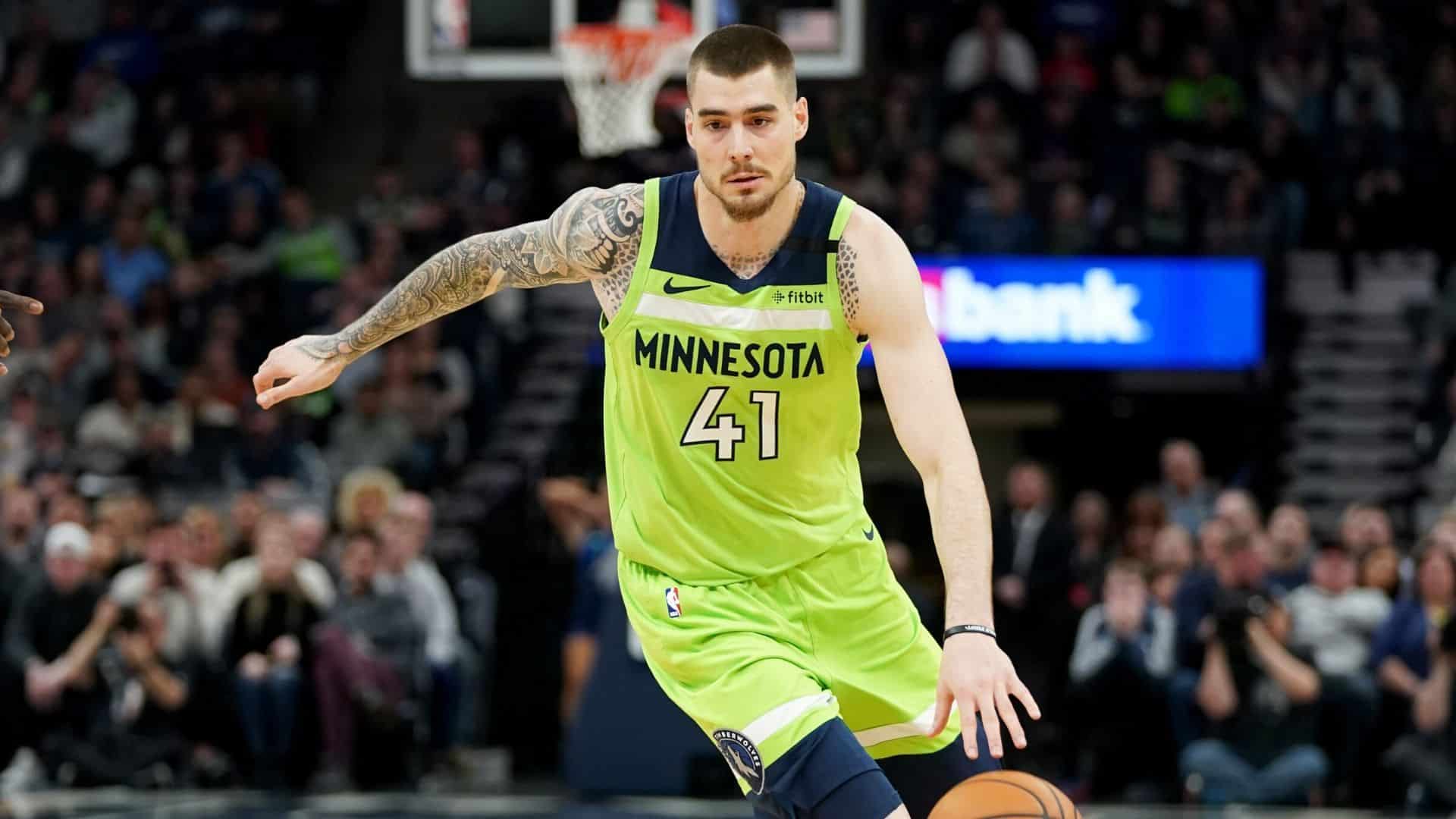 Juancho vestirá la camiseta de los Celtics (Foto:www.nba.com)