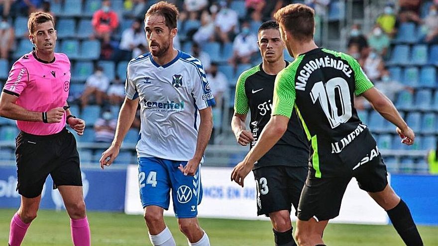 Míchel Herrero en el partido frente al Sporting de la jornada 2