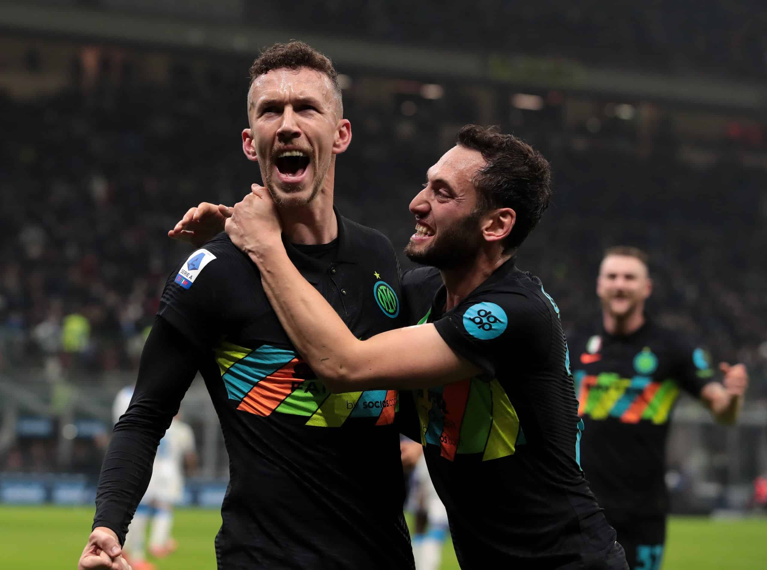 Inter 3-2 Napoli: Perisic fue el líder de la remontada interista que deja a su equipo a 4 puntos de la cima. Fuente: (@UEFA)