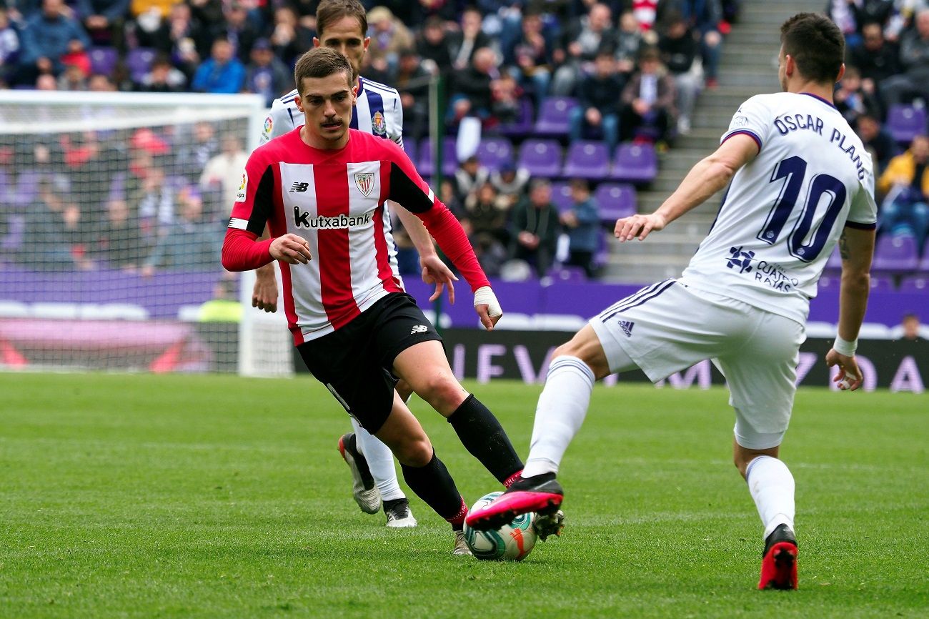 Iñigo Córdoba en un partido con el Athletic
