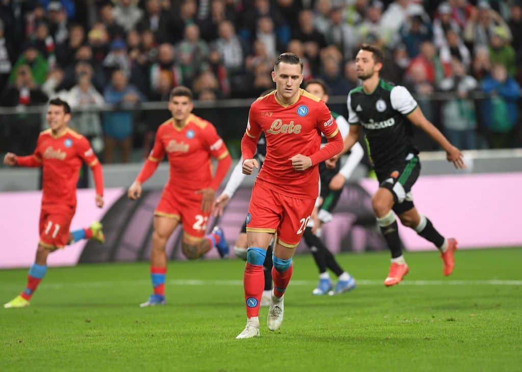Legia Varsovia 1-4 Napoli: Cuarto triunfo en 4 partidos de los napolitanos contra los polacos. Fuente: (@UEFA).