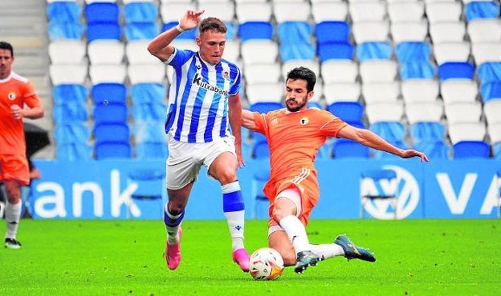 Michel Zabaco en el partido frente a la Real Sociedad 'B'