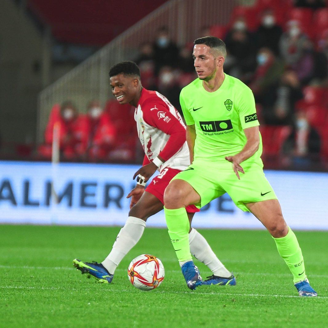 Ramazani con Josan en un Almería-Elche