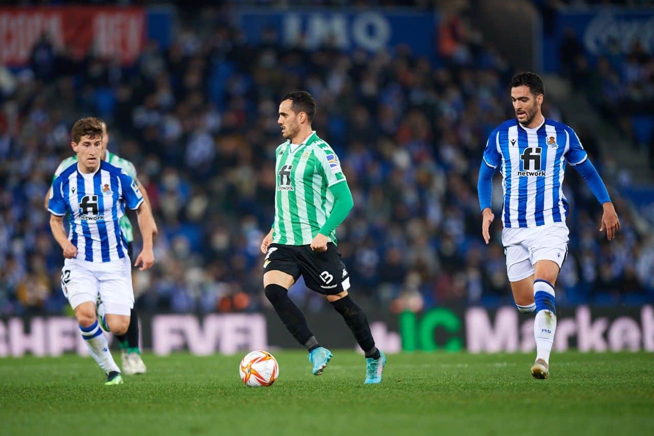 Juanmi, Aihen y Mikel Merino en una acción del encuentro. / Imagen vía: @RealBetis en twitter