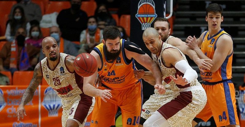 Bojan Dubljevic fue determinante con una canasta vital en los últimos segundos. Fuente: M.A. Polo (VBC).