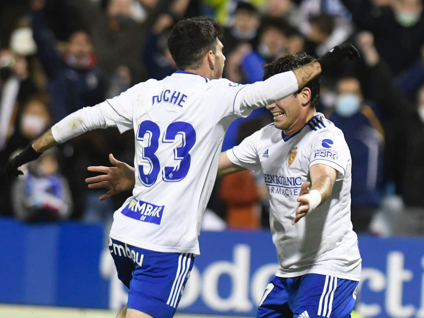 Puche en la celebración del gol Fuente: @RealZaragoza