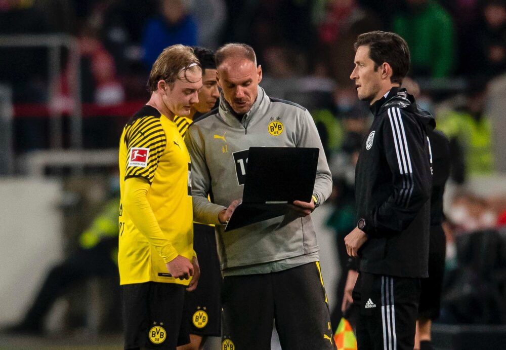 El momento que cambió el encuentro. Vía: @BVB