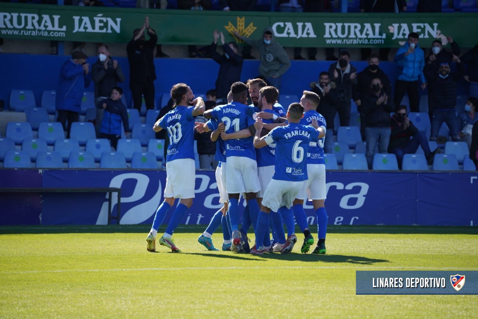 El Linares Deportivo celebra el gol de Josema | Foto: @Linares_Dptvo
