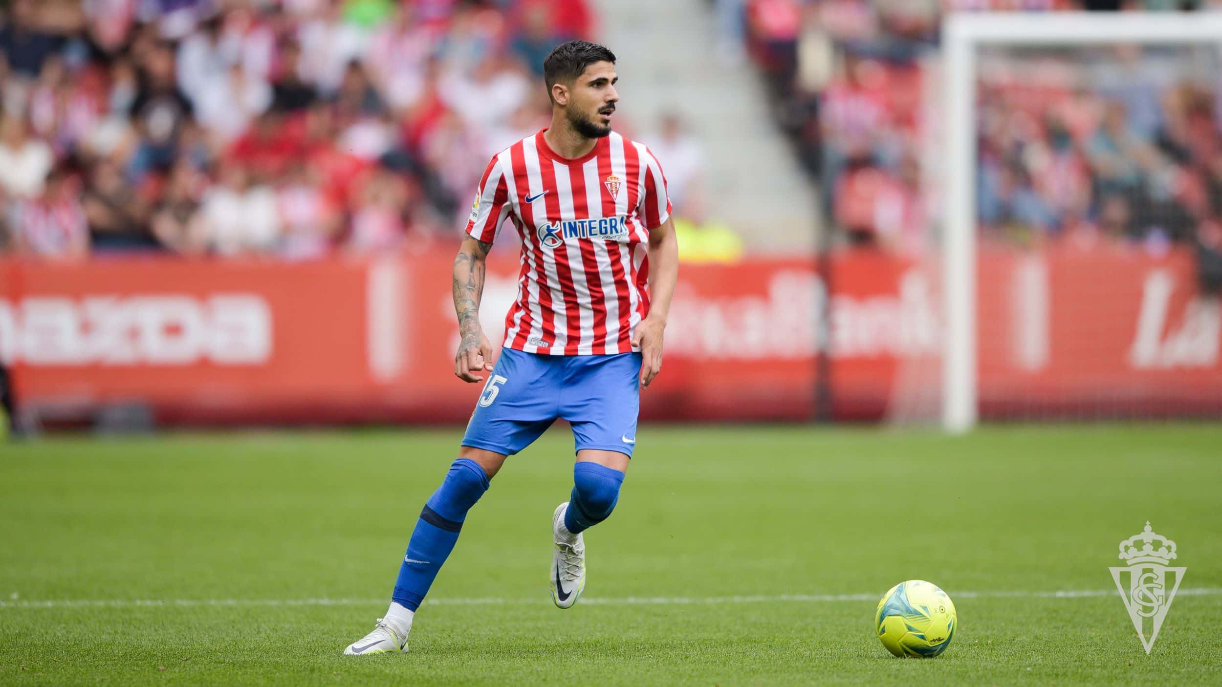 Juan Berrocal en un partido con el Real Sporting