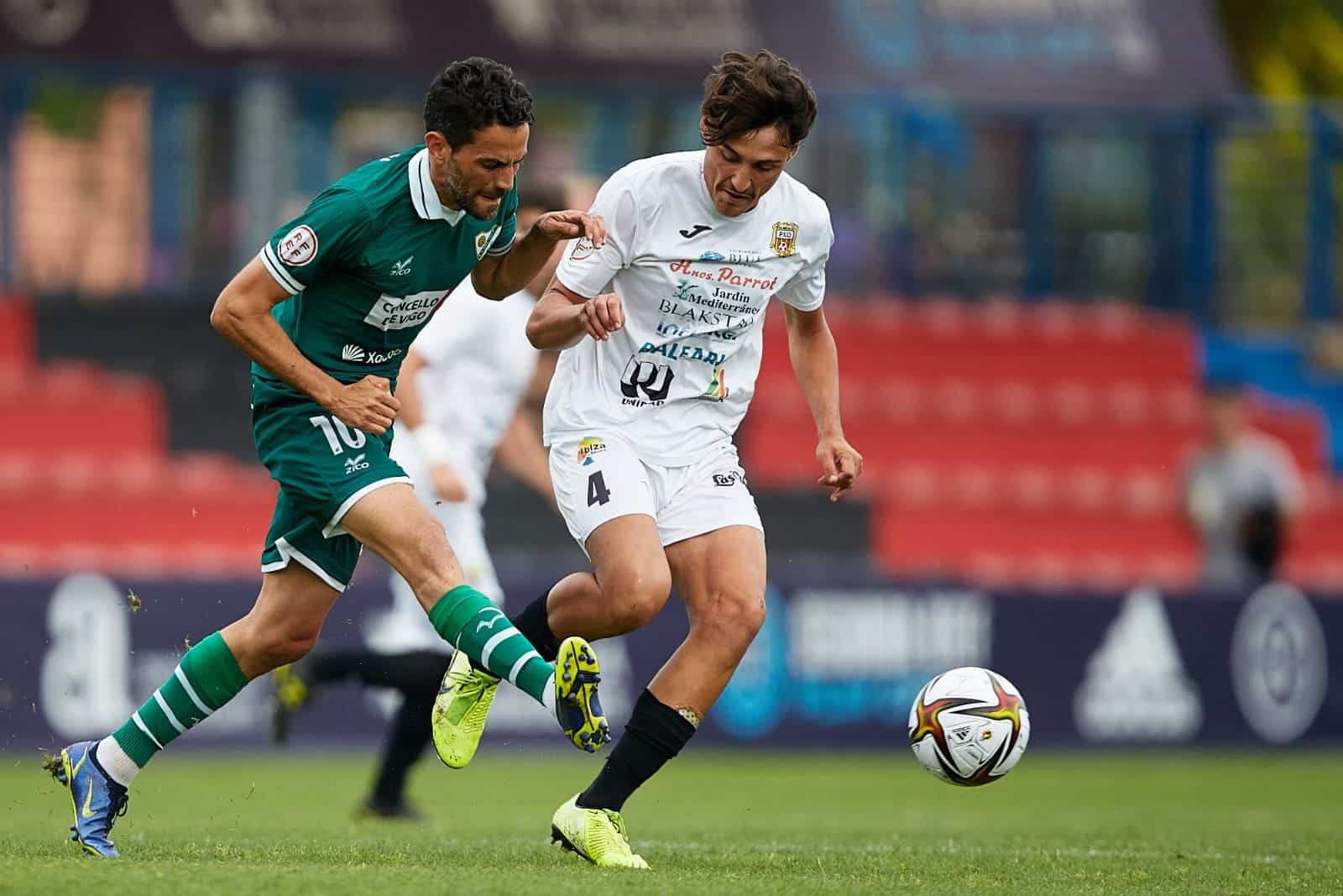 Mateo Míguez (Coruxo) con Cámara (Penya Deportiva)