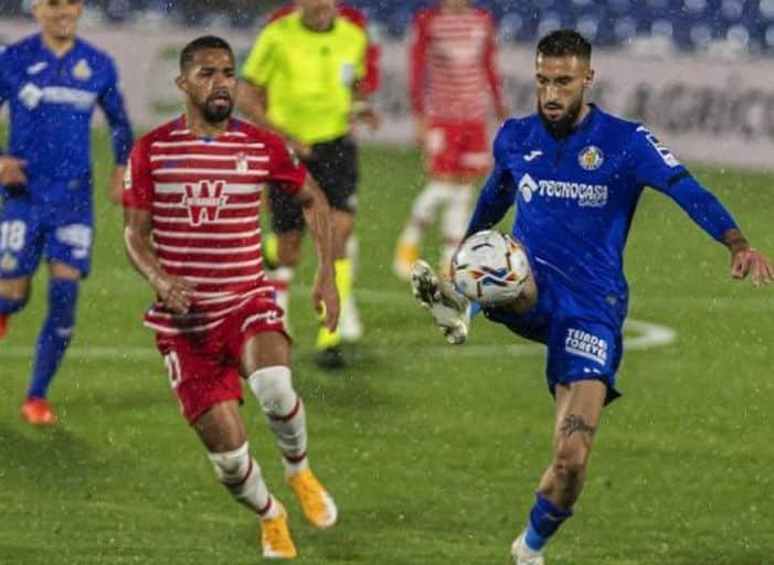 Erick Cabaco en un partido con el Getafe frente al Granada