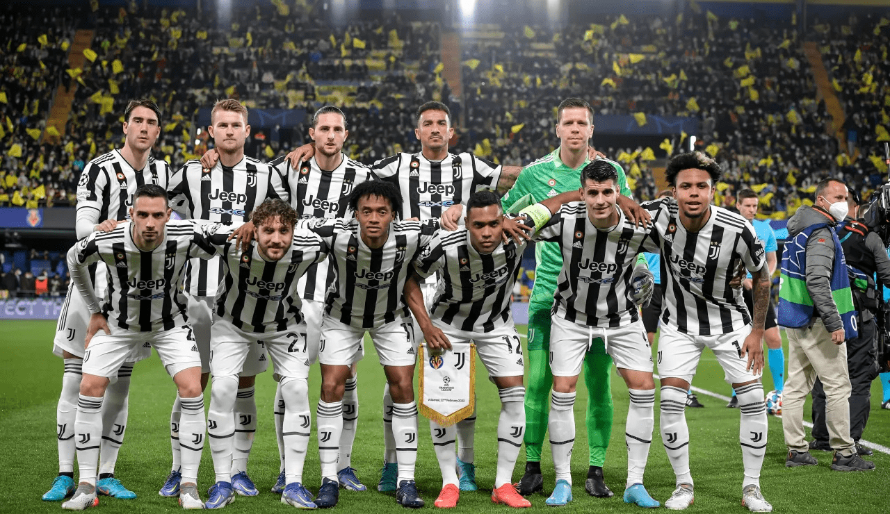 Fotografía del plantel bianconero cuando enfrentó a Villareal por Champions en febrero. Fuente: Juventus