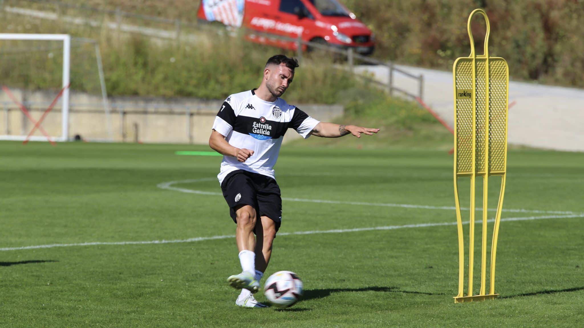 Sebas Moyano en un entrenamiento con el CD Lugo