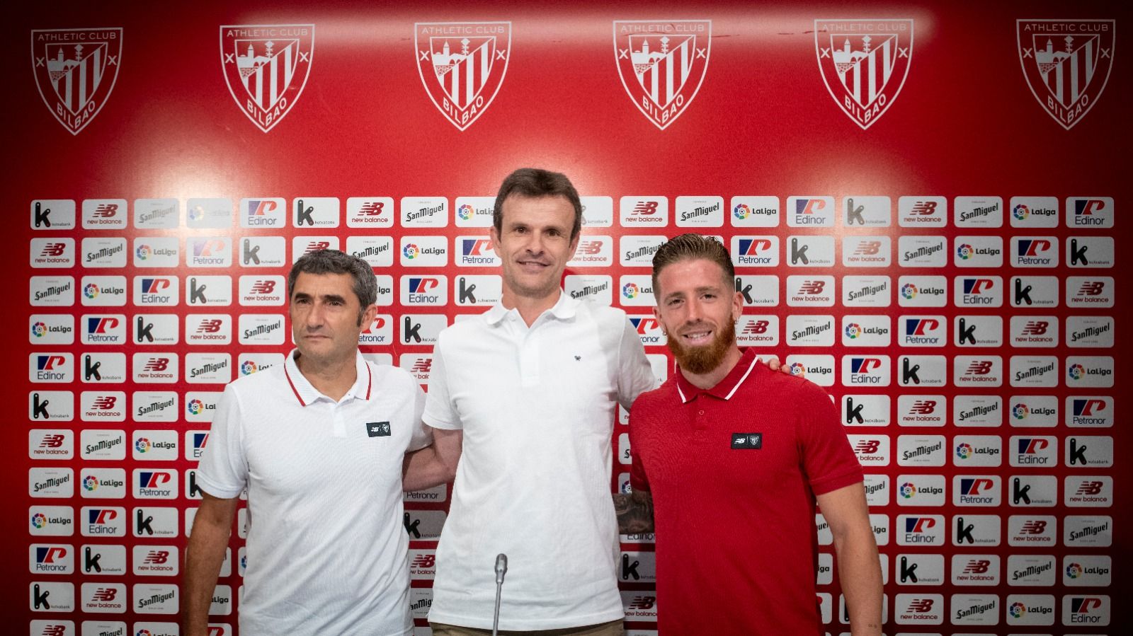 Jon Uriarte, Ernesto Valverde e Iker Munian atendieron a los medios de comunicación a cinco dias del comienzo liguero. Imagen: @AthleticClub