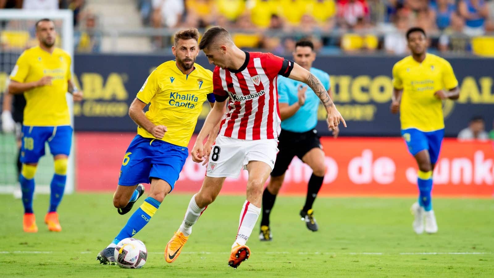 Buen partido del Athletic en el Nuevo Mirandilla ante un Cádiz que corrió detras del balón sin acierto.