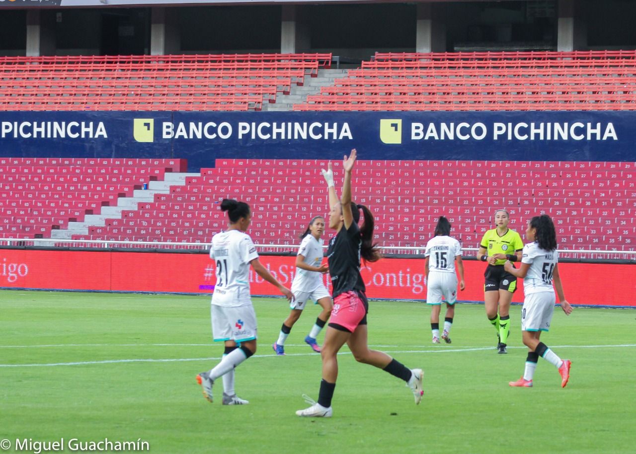 Guerreras Albas 0-3 Club Ñañas