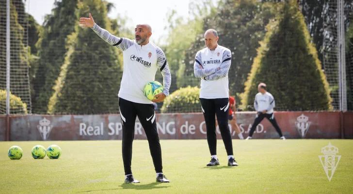 Abelardo Fernández y Tomás Hervás en la campaña 2021/2022