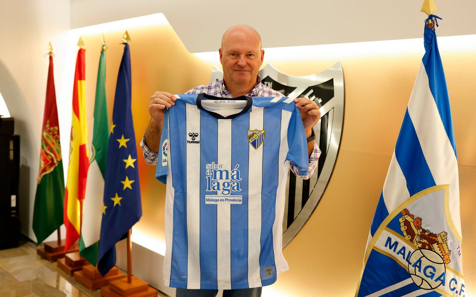 Pepe Mel en la presentación del Málaga