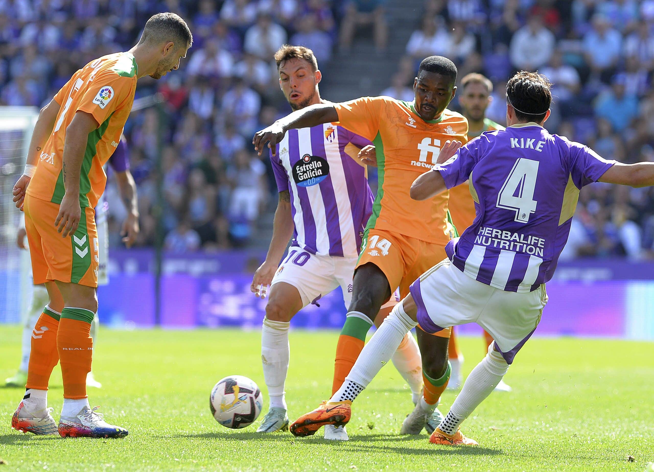 William Carvalho, Guido, Kike y Plano en una jugada del encuentro en Zorrilla