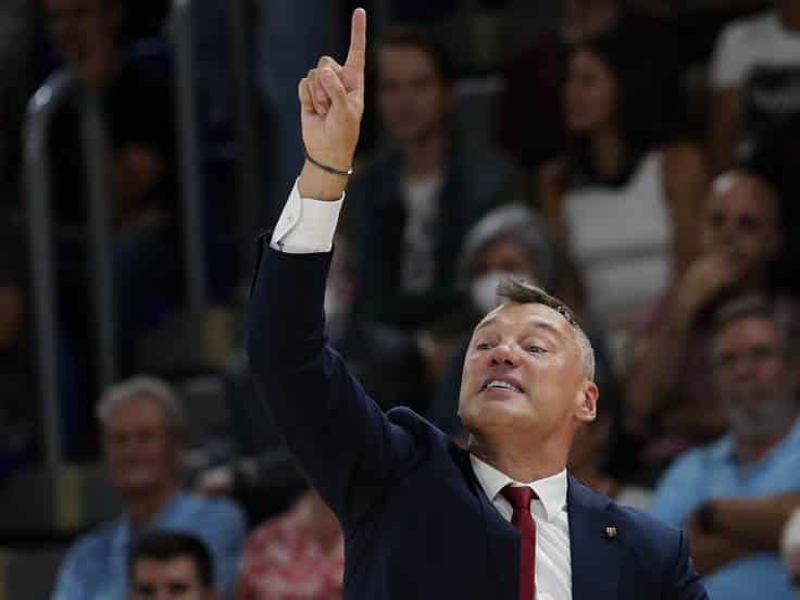 Jasikevicius: "Jugamos nuestro mejor baloncesto, y luego colpsamos"